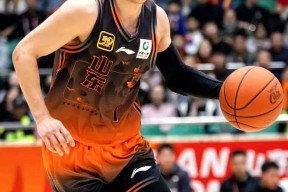 包含山东男篮迎NBA常规赛关键赛，关键时刻主帅复盘，引发热议，球队文化再被提及的词条-爱游戏官网