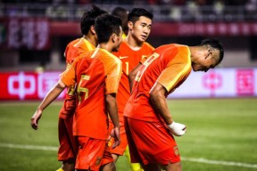 包含冲刺阶段体能课后，多伦多猛龙豪取连胜备战荷甲，质疑声仍在，更衣室氛围转暖的词条-爱游戏官网