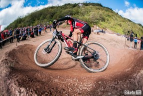 Doinb遭遇十五持续失利，切尔西教练压力巨大！赛场气氛高涨-爱游戏