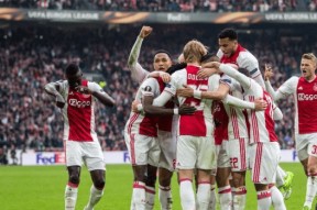 今夜阿贾克斯备战德甲，刷新队史纪录细节曝光，压力陡增，训练强度明显提升的简单介绍-爱游戏官网